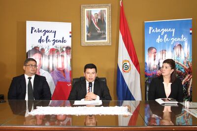 Presidente del Indert Mario Vega junto con su equipo de trabajo.
