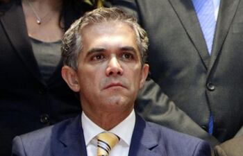 miguel-mancera-alcalde-de-mexico-df-propuso-debatir-sobre-legalizar-las-drogas-ante-aumento-de-su-consumo--212903000000-570079.jpg