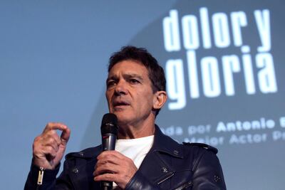 El actor malagueño Antonio Banderas tras ser nominado a los premios Óscar como mejor actor por su papel protagonista en la película "Dolor y Gloria", de Pedro Almodóvar, durante la presentación de este largometraje en el cine Álbéniz de Málaga, dentro de la programación previa a la ceremonia de entrega de los 34 Premios Goya, que se celebrará el 25 de enero en la capital malagueña.