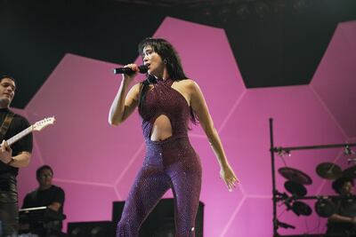 La actriz Maya Zapata aparece como Selena Qintanilla en la serie televisa "El secreto de Selena". Fotografía cedida por Telemundo.