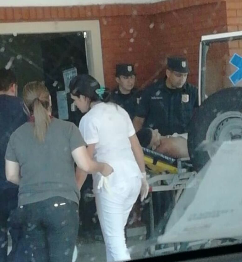 Uno de los malvivientes resultó herido durante el allanamiento.