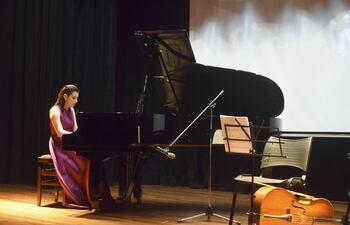 la-pianista-jazmin-prieto-interpreto-varios-temas-clasicos-algunas-tuvieron-el-acompanamiento-de-la-chelista-camila-dos-santos--202353000000-1535560.jpg