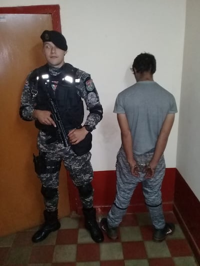 Detenido por supuesto abuso sexual (d).