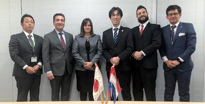 Representantes de la Intendencia de Ichinohe, del CPP, y de la Embajada de Paraguay en el Japón.