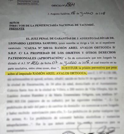 Oficio que informa a Tacumbú el levantamiento de la medida de prisión preventiva de Ramón Ávalos Ortigoza.