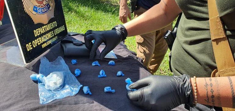 Dosis incautadas del poder del detenido.