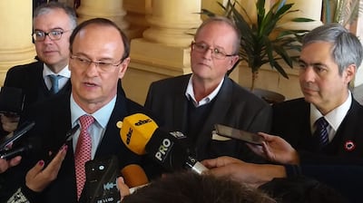 Ernst Bergen, director general paraguayo de la Itaipú Binacional, Ing. Fabián Cáceres, e ingeniero Pedro Ferreira.