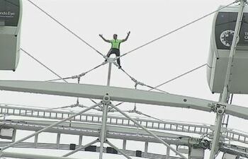 nik-wallenda-112253000000-1323115.jpg
