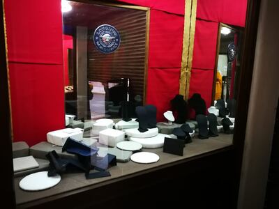 Roban joyería del microcentro.