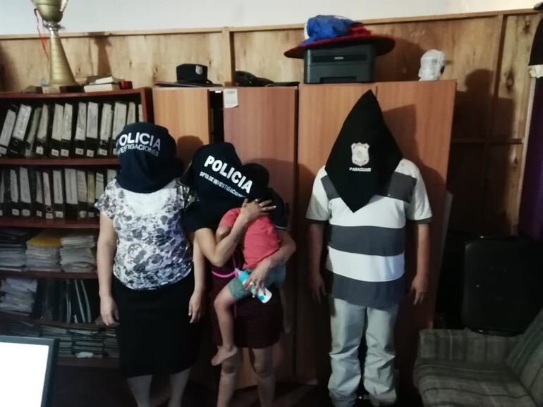 Dos mujeres y un hombre fueron detenidos por presuntamente intentar rescatar a los hombres que asesinaron a un policía y un comerciante en Quiindy.