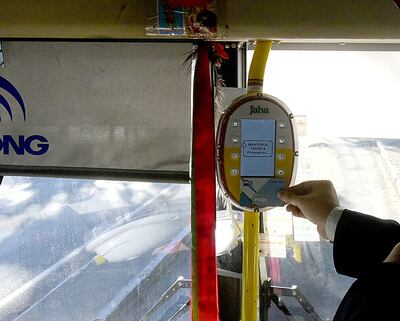 Desde hoy ya se puede pagar el pasaje de colectivo con las tarjetas del billetaje electrónico.
