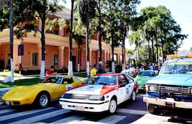unos-60-coches-antiguos-participaron-de-la-competencia-organizada-por-el-club-de-vehiculos-antiguos-del-paraguay-cvap--211321000000-1650053.jpg