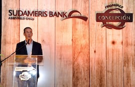 carlos-canessa-superintendente-de-banca-corporativa-del-sudameris-bank-en-la-noche-de-amigos-con-frigorifico-concepcion--225720000000-1606195.jpg