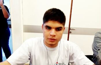 jesus-barrios-ajedrecista-paraguayo-no-vidente-que-finalizo-septimo-en-argentina--225157000000-1774145.jpg