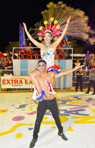 Los jóvenes brillaron con sus coloridas presentaciones e hicieron vibrar a todo el público que se hizo presente.