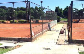algunas-de-las-mejoras-que-se-estan-realizando-en-la-renovada-sede-de-la-asociacion-paraguaya-de-tenis--205348000000-1438922.jpg