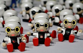robot-kirobo-mini-84910000000-1654290.JPG