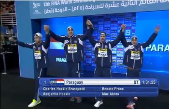 charles-hockin-benjamin-hokcin-renato-prono-y-max-abreu-antes-de-nada-la-final-de-los-4x50-m-libre-en-mundial-de-pileta-corta-doha-2014-160257000000-1529861.jpg