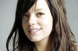 la-cantante-britanica-lily-allen-fue-hospitalizada-por-un-virus-estomacal-lo-informo-en-su-instragram--202036000000-1080406.jpg
