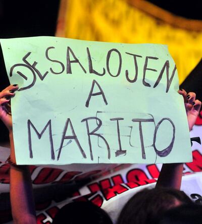 En la marcha del 8M (Día Internacional de la Mujer Trabajadora) del 2019, se repudió al gobierno de Mario Abdo Benítez, con carteles “Desalojen a Martito”. Las mujeres reclamaron al Estado por los violentos desalojos que sufrieron las familias en los últimos meses, principalmente lo sucedido en un asentamiento de Luque que afectaron a las mujeres y niños trabajadores.