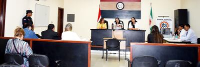 El Tribunal de Sentencia a cargo del caso está presidido por Zusan Domenech (centro) e integrado con Liduvina Otazú y Diana Isasi.