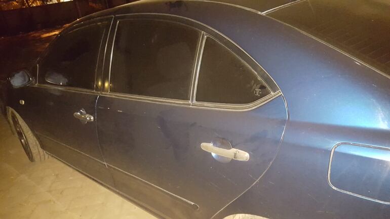 Vehículo en que el detenido distribuía la droga en Santísima Trinidad.