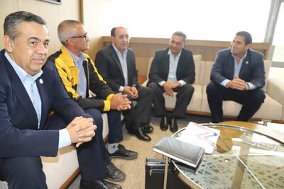 Presidente de Guaraní en reunión con dirigentes de APF y UFI.