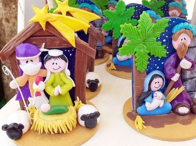 Coloridas representaciones del Nacimiento de Jesús.