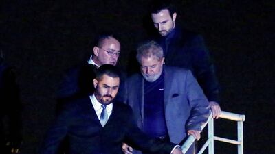 El expresidente de Brasil Lula da Silva (2003-2010) ingresó a prisión por un caso de corrupción en abril de 2018. Anoche la Fiscalía lo incluyó en una nueva causa por presunto soborno por el escándalo de Odebrecht. (Archivo)