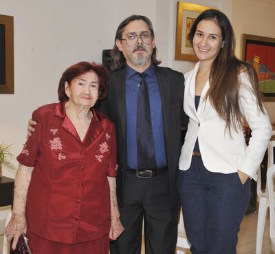 Rosa Vda. de Palacios, Francisco Crichigno y Fabiola Franco.
