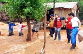 el-rol-de-la-cruz-roja-paraguaya-involucra-programas-y-acciones-de-ayuda-humanitaria-por-ejemplo-durante-las-inundaciones--195349000000-1325461.jpg