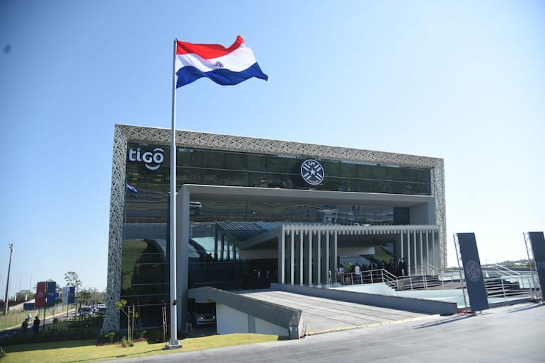 Asociación Paraguaya de Fútbol, APF, Edificio.