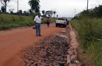 el-camino-intransitable-afecta-a-productores-pues-es-la-principal-via-para-transportar-granos-y-ganados-de-la-zona--215353000000-574204.jpg