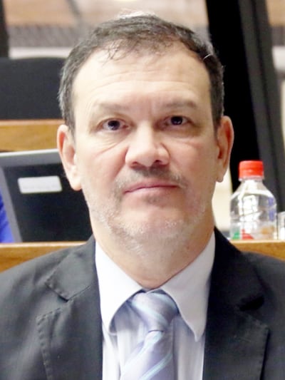 Diputado de Central Tito Ibarrola (Hagamos), quien todavía se identifica en redes sociales como “Ultrazoquet”, se abstuvo.