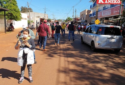 Los manifestantes se aglomeraron sobre la avenida Monday de Presidente Franco.