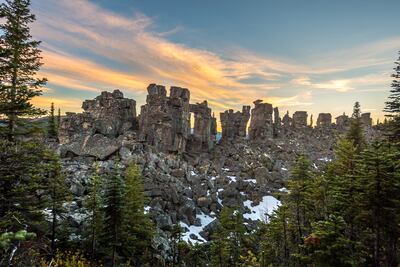 El Shipyard es una serie de formaciones impresionantes en las Montañas Rocosas que transmiten toda la belleza silvestre de Canadá.