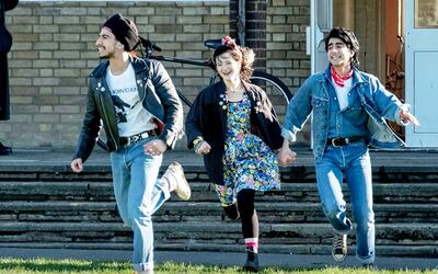 “La música de mi vida” es la historia de un joven de origen paquistaní que encuentra un refugio en las canciones de “The Boss”.