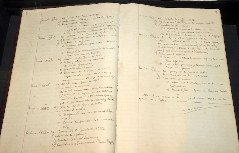 Clases de finales de junio de 1932. Documento en el Museo del Hospital de Clínicas. (Foto: Silvio Rojas, ABC Color)