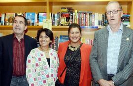el-embajador-del-reino-unido-jeremy-hobbs-erendira-hobbs-carolina-aranda-de-nickson-y-andrew-nickson--204210000000-1312814.jpg