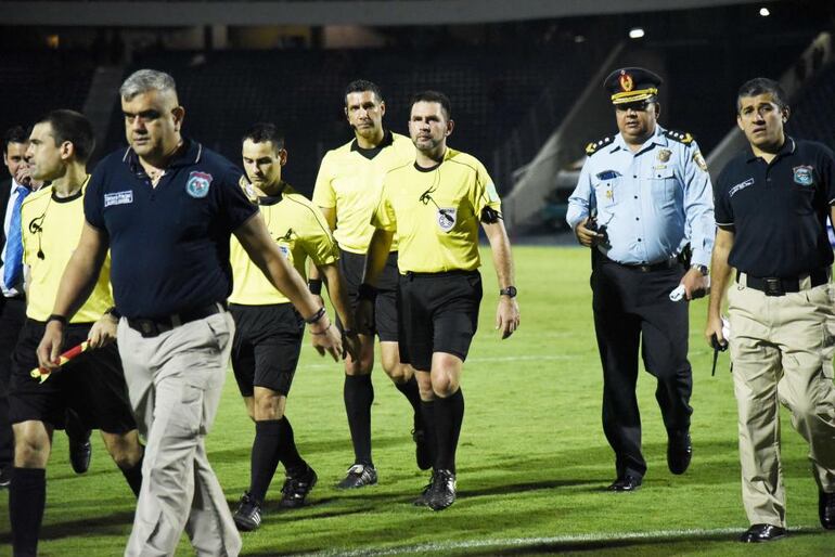 /pf/resources/images/abc-placeholder.png?d=2394