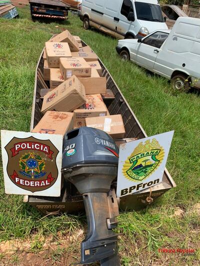 La embarcación con carga de cigarrillos de contrabando incautada en Brasil.