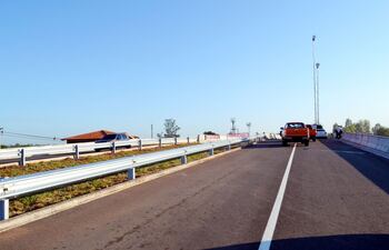 a-las-700-de-ayer-se-habilito-el-paso-sobre-el-tercer-viaducto-que-se-construyo-en-el-marco-de-la-obra-de-ensanche-de-la-ruta-iii--224741000000-1550198.jpg