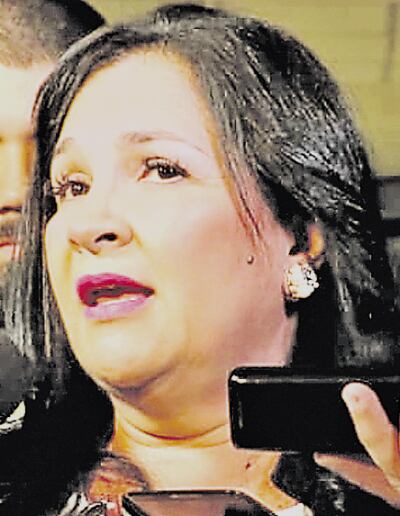 La senadora María Eugenia Bajac (PLRA, llanista) está expuesta a una pérdida de investidura.