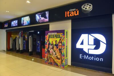 En el Shopping Pinedo, se encuentra la sala 4D E-Motion, con tecnología única en el país.