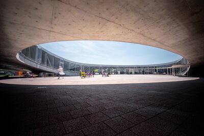 Íconos de la arquitectura moderna como el Rolex Learning Center  conviven con las construcciones tradicionales en Lausana.