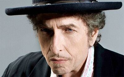 En el año 2016, Bob Dylan obtuvo el premio Nobel de Literatura por su contribución a la "creación de nuevas expresiones poéticas" dentro de la canción estadounidense.