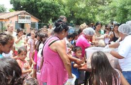 un-almuerzo-para-familias-del-banado-norte-afectadas-por-la-crecida-ofrecio-la-legion-de-la-buena-voluntad--203035000000-1418587.jpg