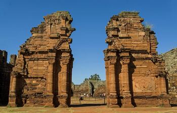 ruinas-de-la-reduccion-de-san-ignacio-mini-mision-jesuitica-fundada-a-comienzos-del-siglo-xvii-en-el-actual-territorio-argentino-de-misiones-por-s-191533000000-1772856.jpg