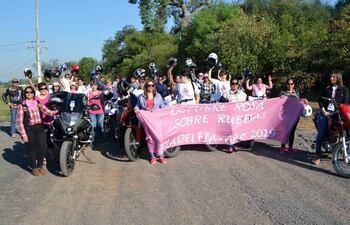 Las mujeres motociclistas hicieron una travesía desde Filadelfia hasta el Fortín Boquerón.