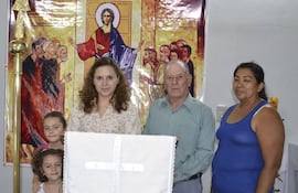 fatima-gomez-goiburu-centro-e-integrantes-del-movimiento-neocatecumenal-durante-uno-de-los-encuentros--210401000000-535303.jpg